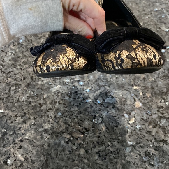 NWOT Fioni Womens Floral Lace low kitten round toe heels | Size 7 1/2 W - Picture 6 of 10